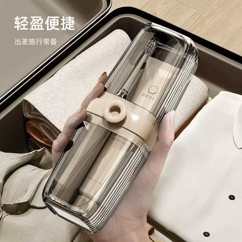 Portable Travel Makeup Brush Holder – Silicone Organizer with Magnetic Closure